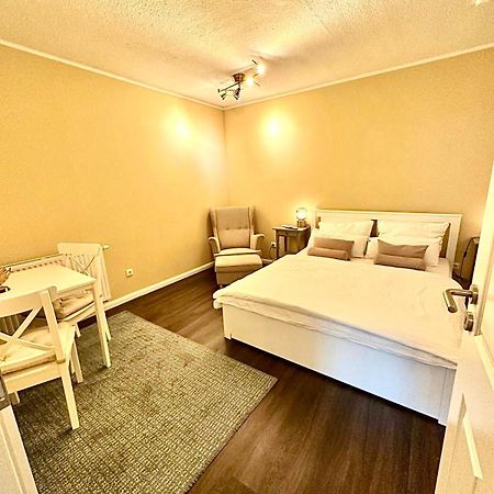 Zentrales Apartment Mit Terrasse ブレーメン エクステリア 写真