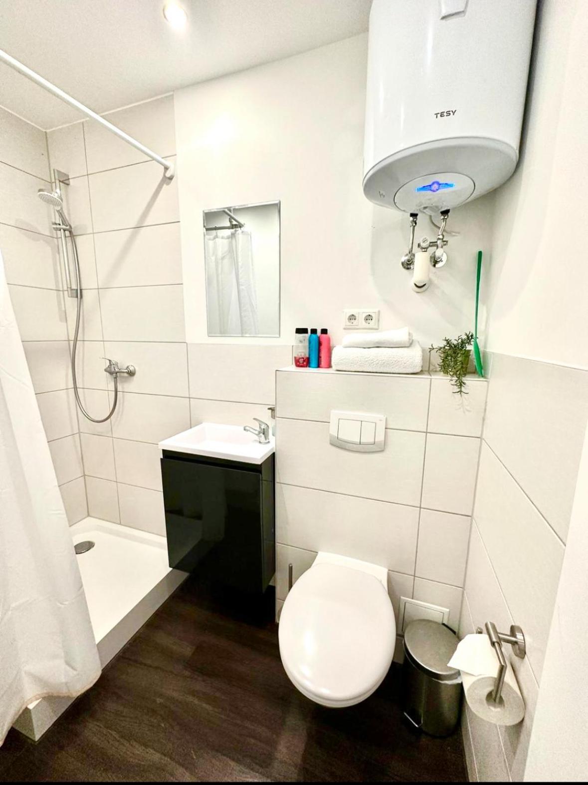Zentrales Apartment Mit Terrasse ブレーメン エクステリア 写真